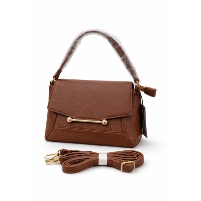 Bolso estructurado marrón con detalles dorados