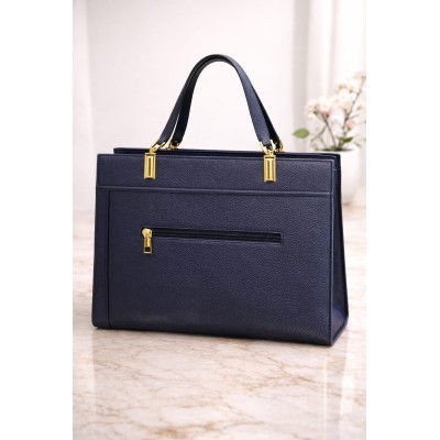 Bolso acolchado azul marino con correa